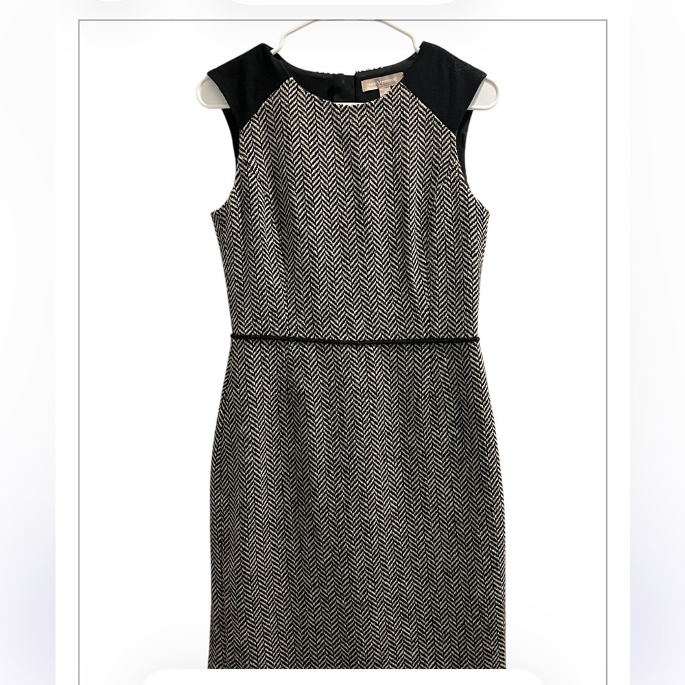 Banana Republic Size 4 Sleeveless Black Sheath with Herringbone Trim Wool Blend